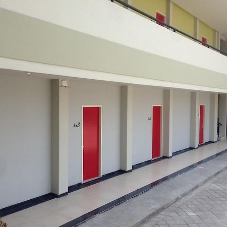 Rumah Cassa Guest House Surabaja Zewnętrze zdjęcie