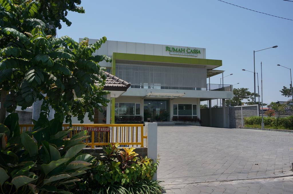 Rumah Cassa Guest House Surabaja Zewnętrze zdjęcie