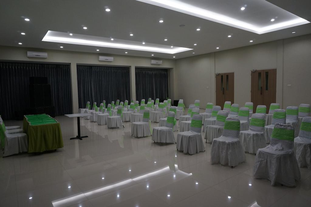 Rumah Cassa Guest House Surabaja Zewnętrze zdjęcie