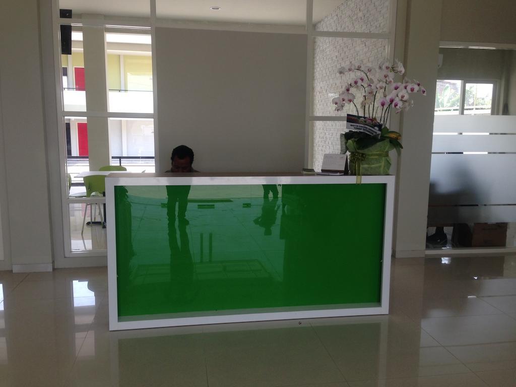 Rumah Cassa Guest House Surabaja Zewnętrze zdjęcie
